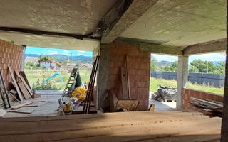 Casa moderna la rosu in Cristian - Poză 12