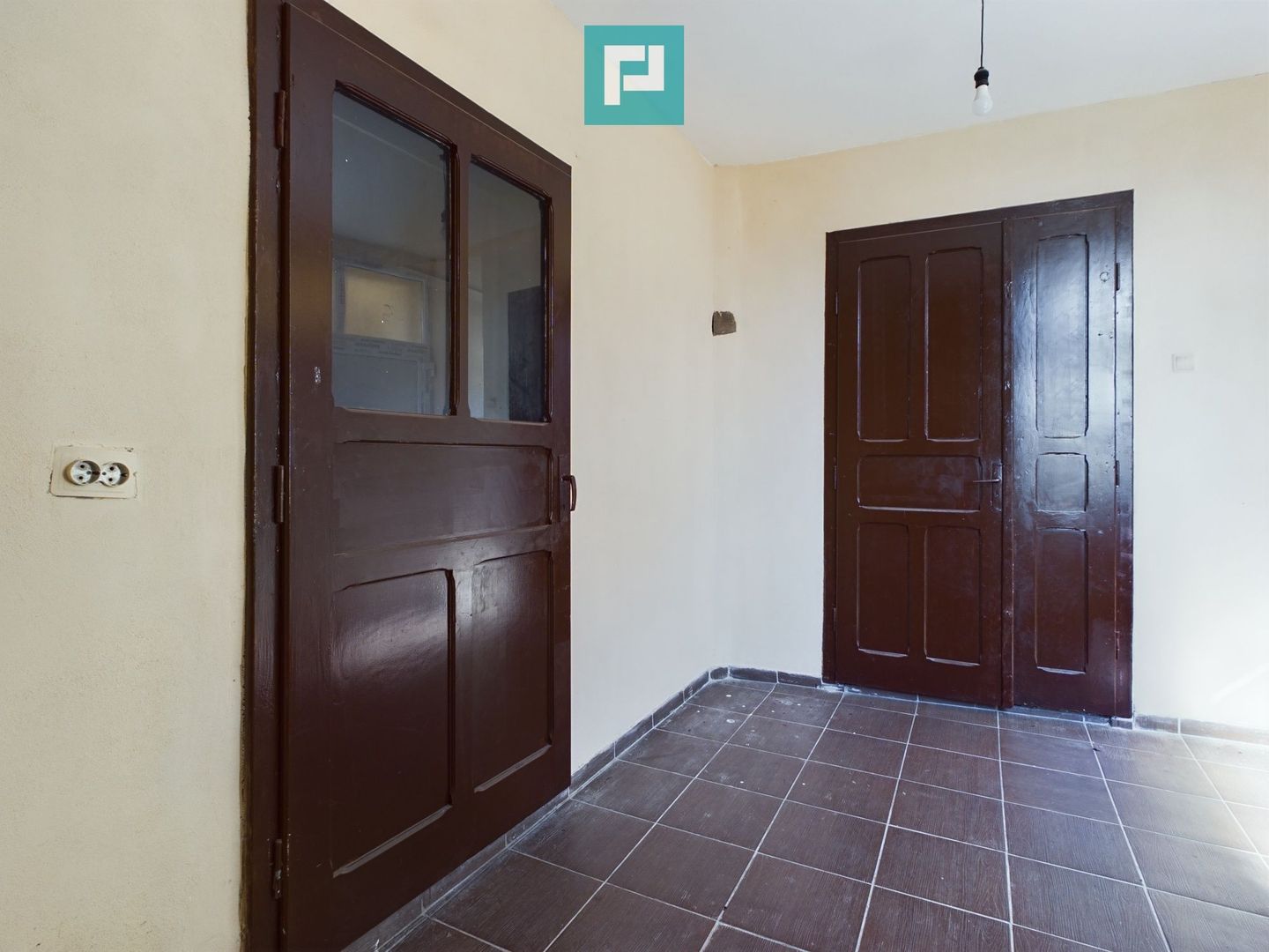 Apartament 2 camere la curte - Biserica sarbească - Poză 9