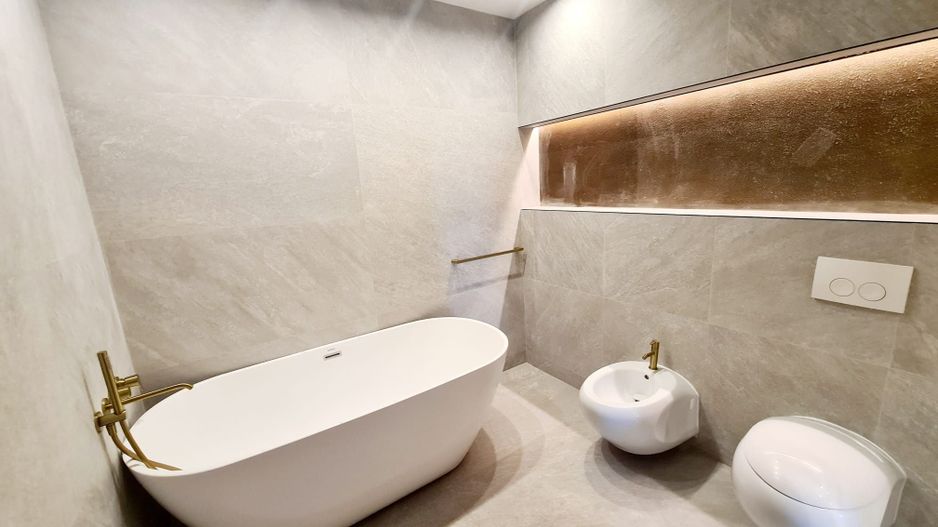 Penthouse 3 camere - Zona 1 Mai - Poză 6