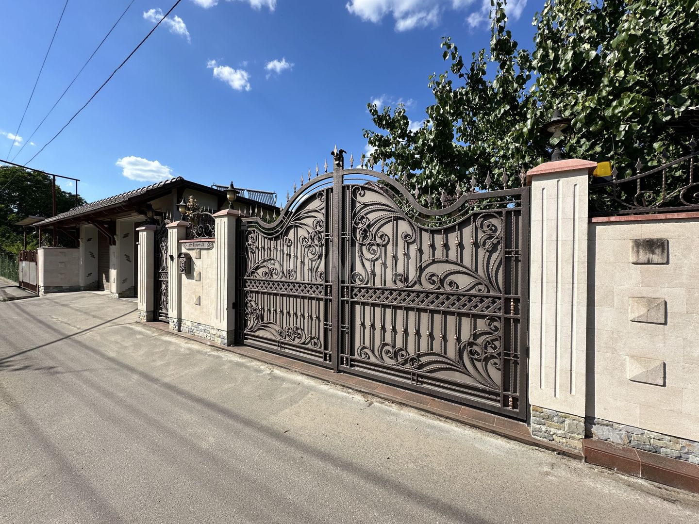 Casă în Buiucani, de vânzare, cu suprafața de 338m2. Pe teren de 14 ari. - Poză 7