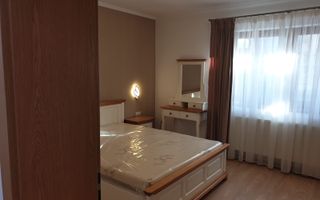 Apartament modern de inchiriat 3 camere, curte, garaj  Zona Sub Arini - Poză 17