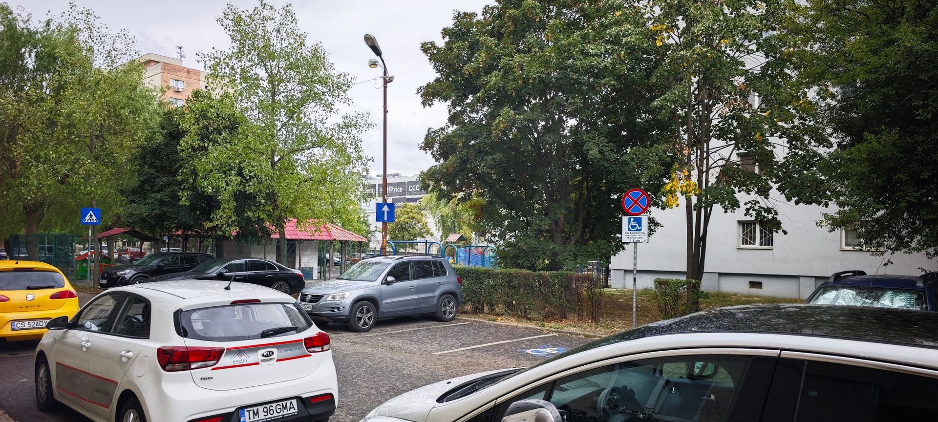 Apartament mare, decomandat, bucatarie separata. PET FRIENDLY. - Poză 32