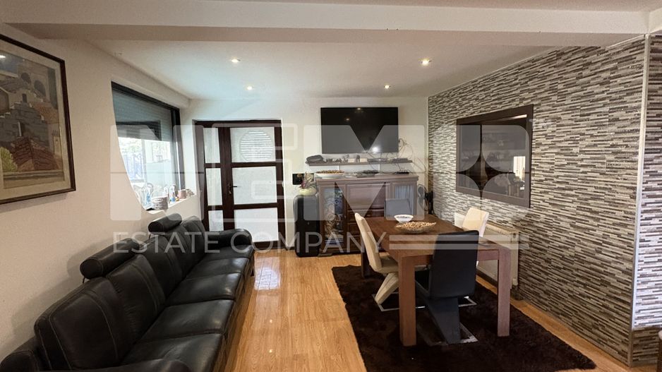 VILĂ 166MP | PISCINĂ INTERIOARĂ | CURTE | Radauti,Suceava | - Poză 1