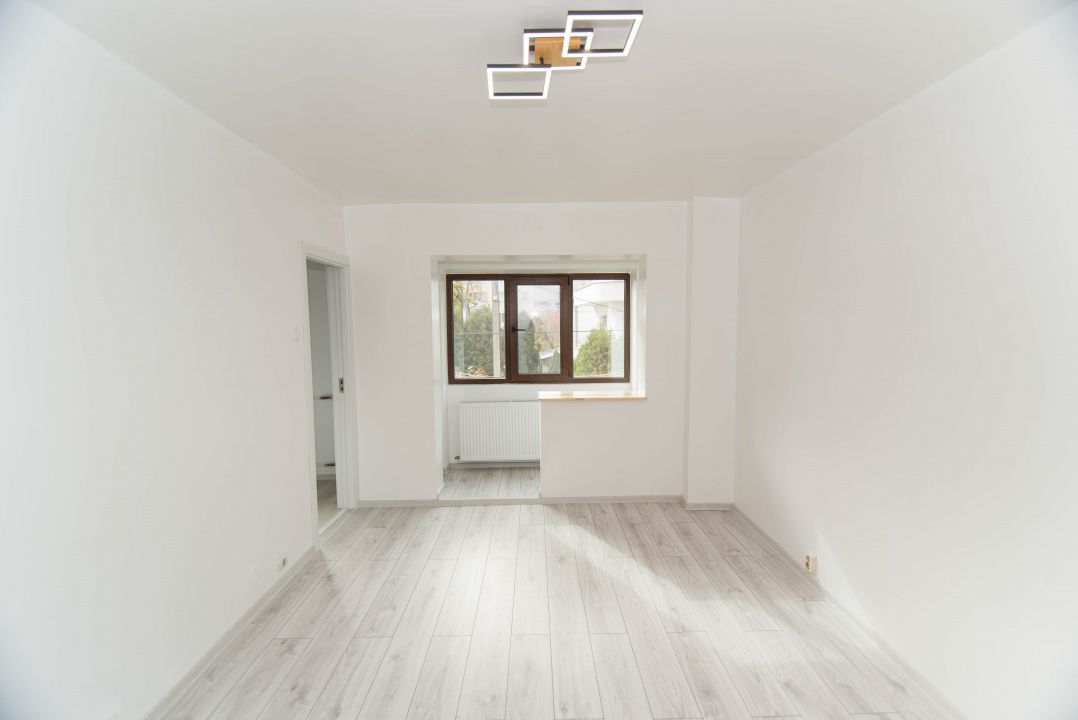 Garsoniera RENOVATA, etaj 1, Gavana-Pitesti - Poză 1