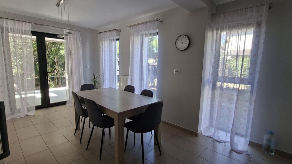 Casă de închiriat în Dumbravita – 3 dormitoare si garaj - Poză 9
