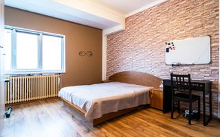 Cismigiu - Berthelot, 5 camere pe 2 nivele, centrala proprie, renovat - Poză 3