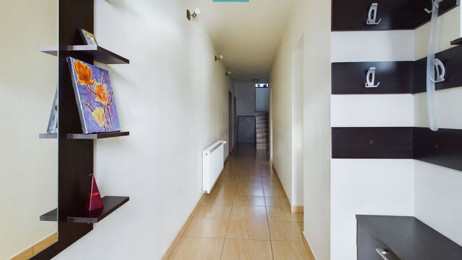 Vilă cu 5 camere de vânzare în zona Aradul Nou - Poză 15