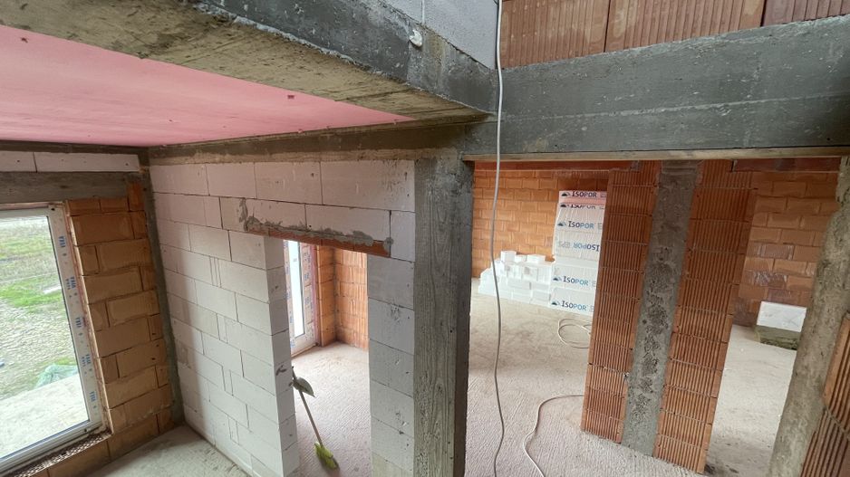 CASA LA ROȘU 220 MP | ZONA RETRASA CU VEDERE PANORAMICA| MARGINEA - Poză 5