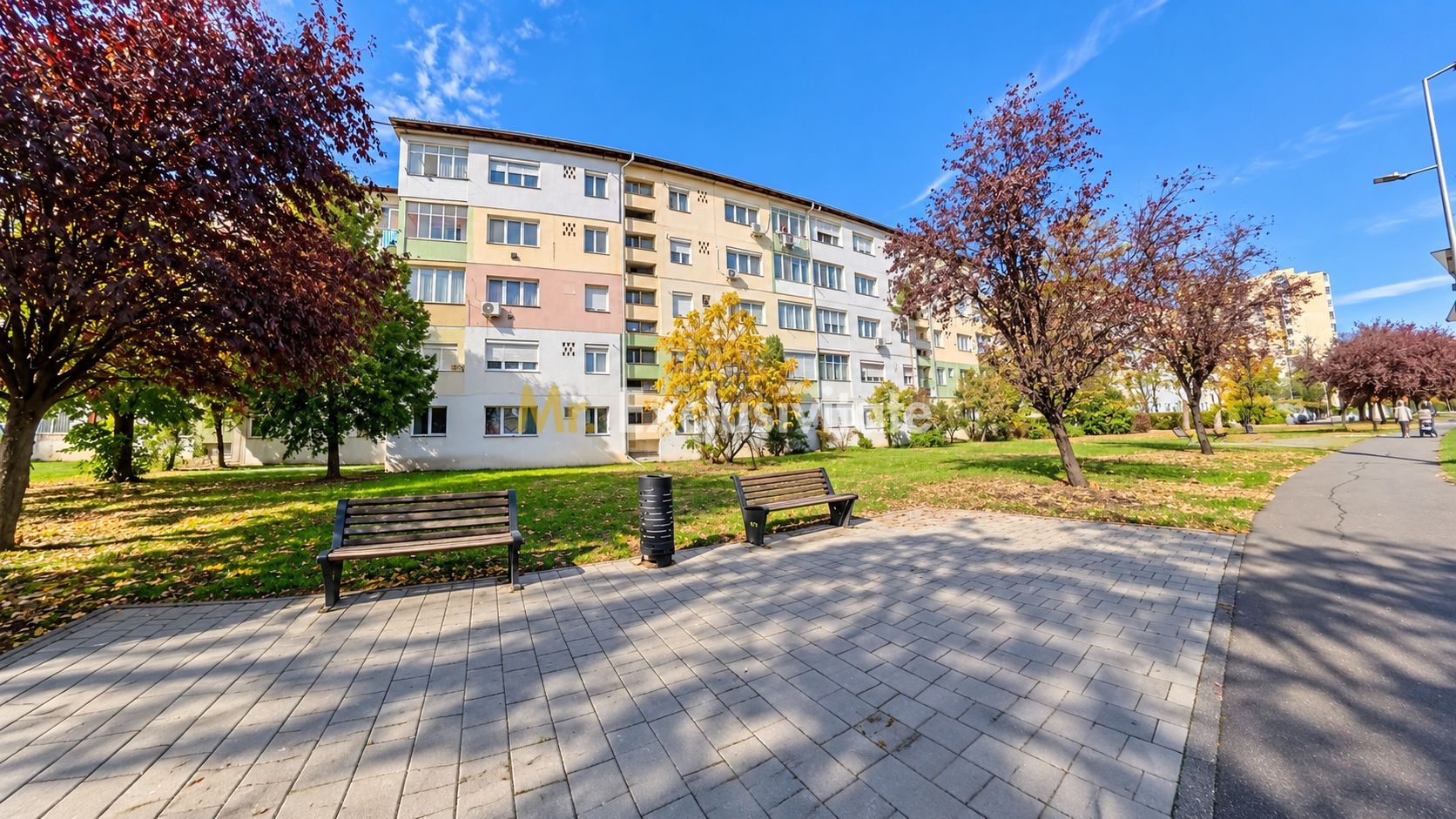 DE VANZARE APARTAMENT 2 CAMERE - Poză 1