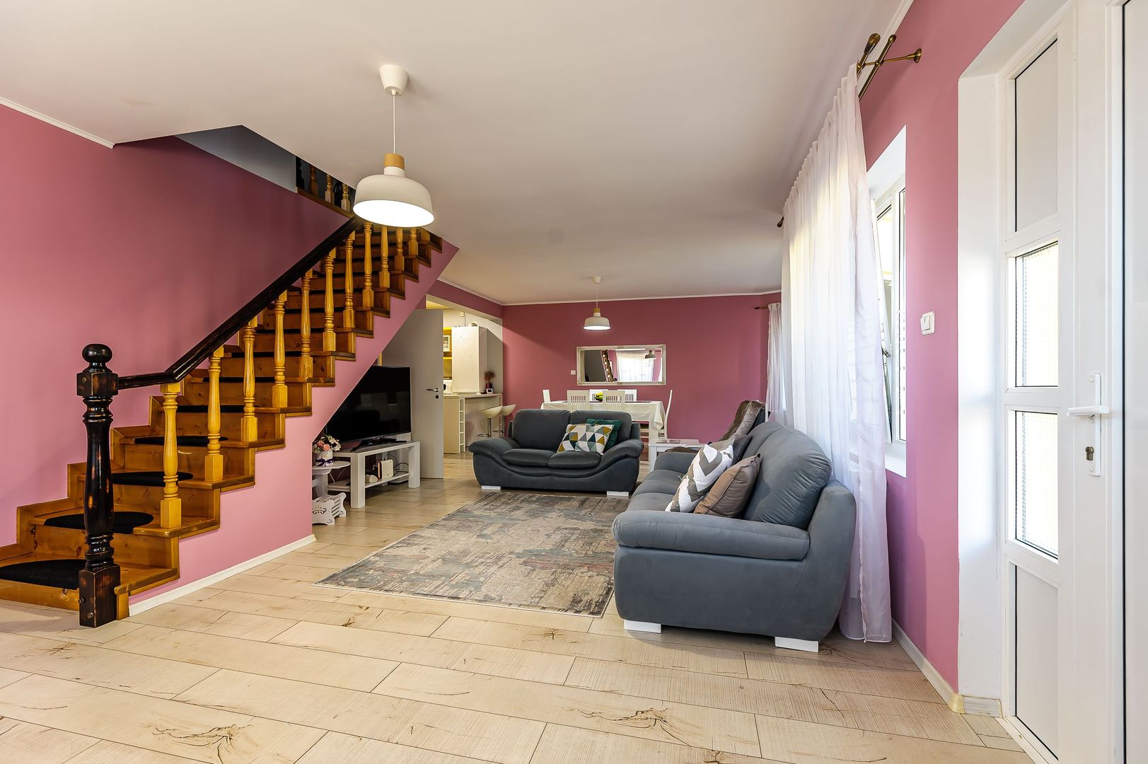 Casă înșiruită în Gradiște cu garaj - Poză 1