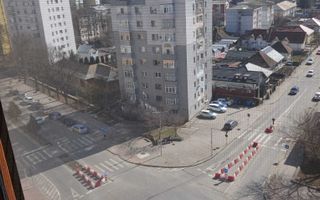 apartament 2 camere - Poză 1