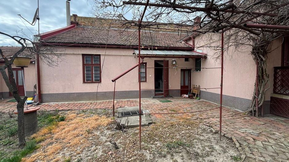 Casa pe parter cu acces auto - Poză 5