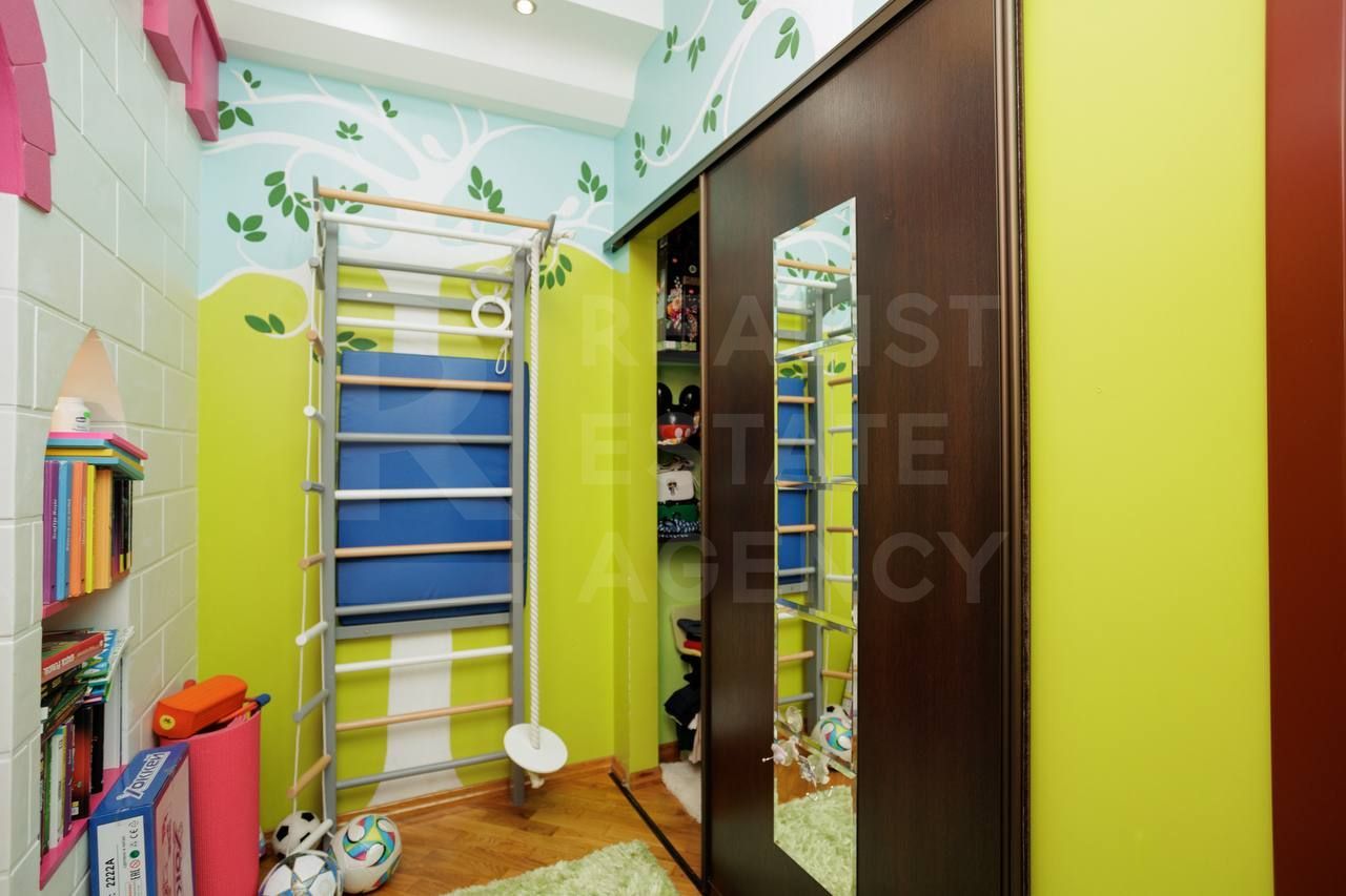 Vânzare, apartament 2 camere, living, bulevardul Traian, Botanica. - Poză 11