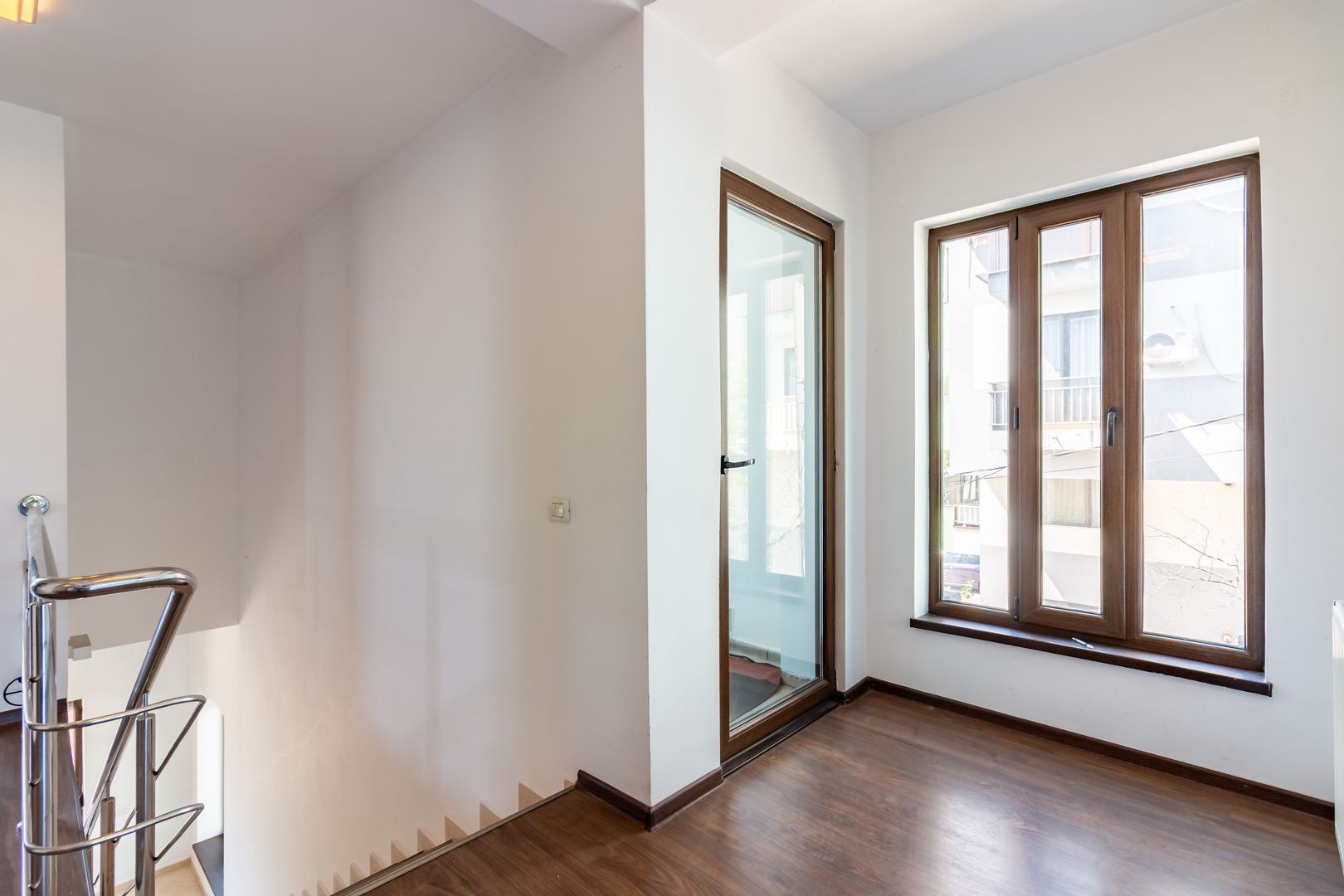 Casă / Vilă cu 5 camere de vânzare Alexandriei/Ion Conea - Poză 21