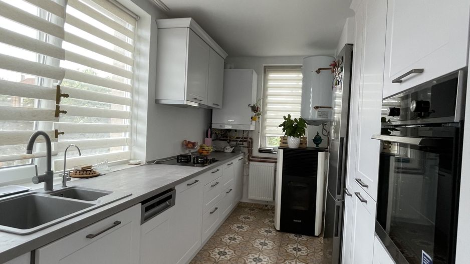 Casa spatioasa+garaj, zona Sud, comision 0! - Poză 9