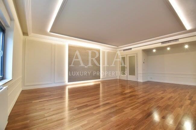 WASHINGTON RESIDENCE 4ROOMS GARDEN - Poză 2