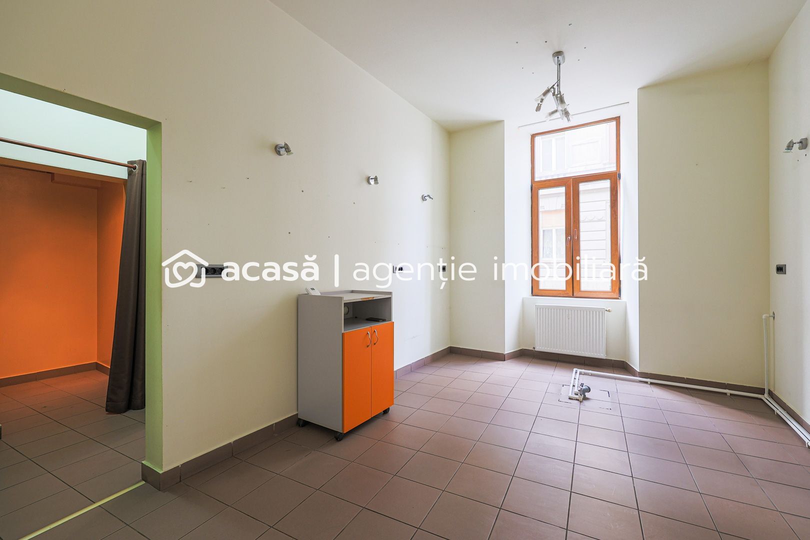 Spațiu comercial strada Episcopiei nr 1, Pregătit pt afacerea ta! - Poză 4