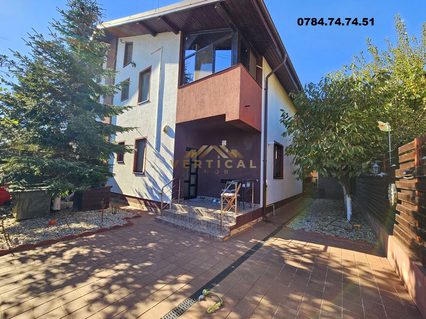 Casă / Vilă cu 4 camere de vânzare în Berceni - Poză 1