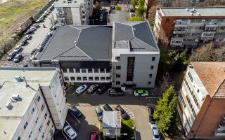 Spațiu modern de inchiriat destinat clinicilor sau companiilor - Poză 1