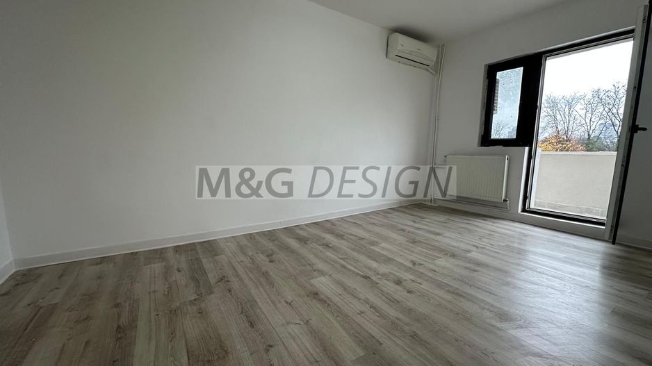 1 camera renovata cu balcon ETAJ 1 - Poză 1