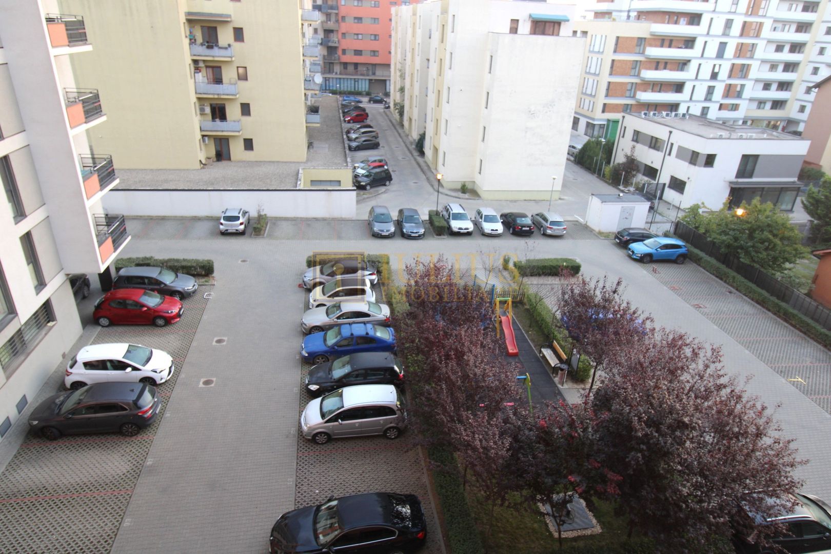 Aradului - Iris, 2 camere, loc de parcare + boxa. - Poză 6