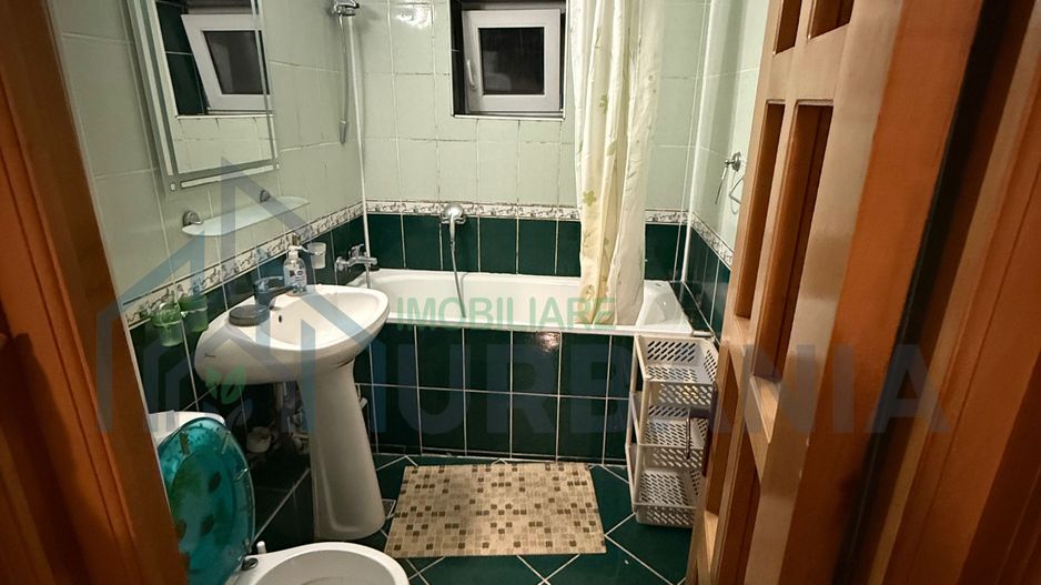 Închiriez apartament Iași 3 camere, 2 băi decomandat str Păcurari - Poză 6