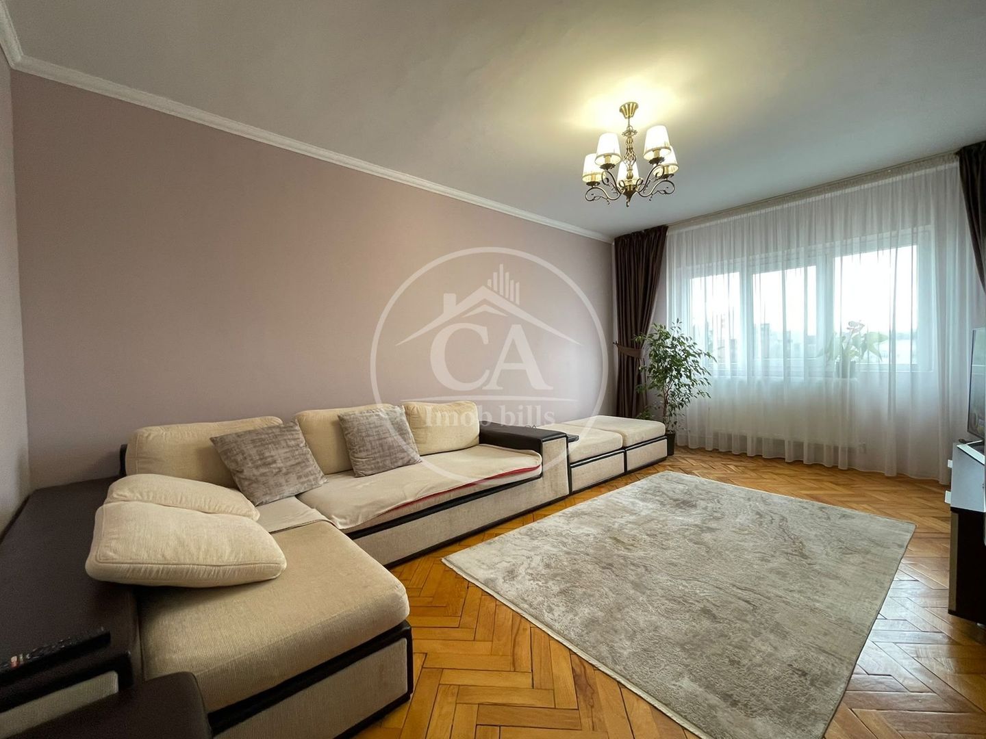Apartament cu 3 camere de vânzare în zona Calea Aradului/Ramada,Oradea - Poză 1
