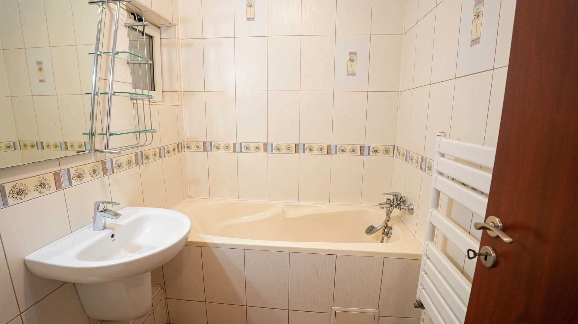 Apartament de 3 cam cu centrala si parcare - metrou Gorjului - Poză 8