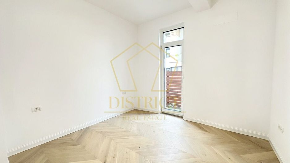 Apartament cu 4 camere și curte proprie | Dumbravita - Poză 10