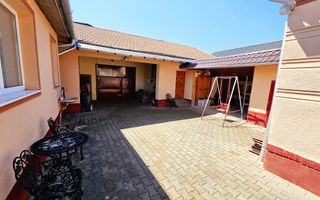 Casa cu 2 corpuri de cladire, 744 mp teren, toate utilitatile, Micesti - Poză 3