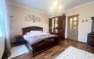 Casă cu 2 locuințe, teren intravilan 7062 mp Cetariu, Bihor - Poză 1