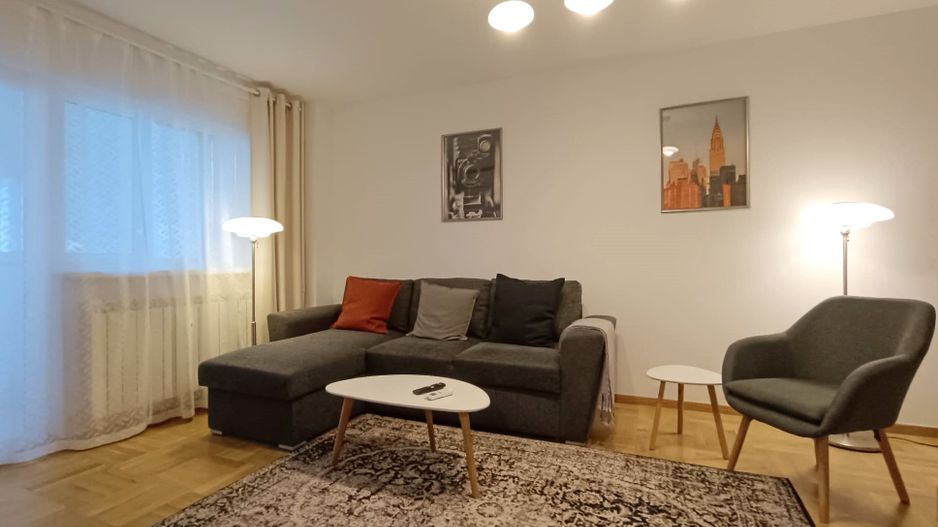 Inchiriem 2 camere complet renovat si mobilat zona 1 Mai - Poză 2