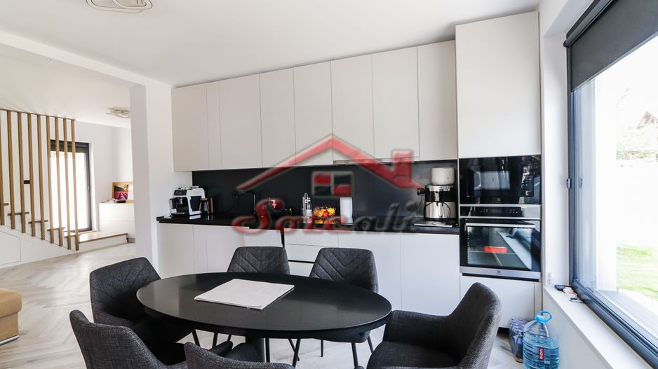 VILĂ MODERNĂ DE LUX CU PISCINĂ, FOTOVOLTAICE ȘI FOIȘOR – BREAZA - Poză 50