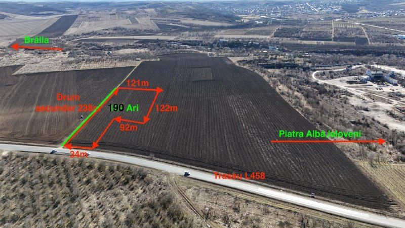 Teren agricol 190 ari, amplasat la traseul Ialoveni Băcioi - Poză 1