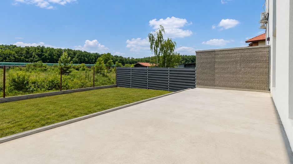 Casa Corbeanca ,curte generoasa, terasa si loc de parcare - Poză 2