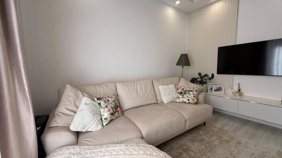 COSMOPOLIS - Apartament cu 2 camere, mobilat si utilat. - Poză 1