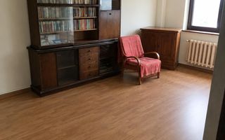 Etaj 1 Apartament 2 Camere Decomandat 59 MP Bloc 1986 Nicolina-Rond Vechi - Poză 3