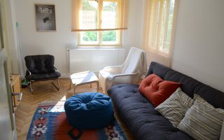 Casa renovata la tara complet -mobilata si utilata - Poză 6