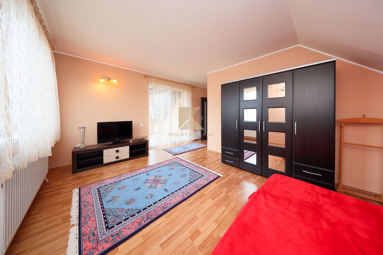 Reședință exclusivistă cu potențial investițional în centrul Cristian - Poză 12