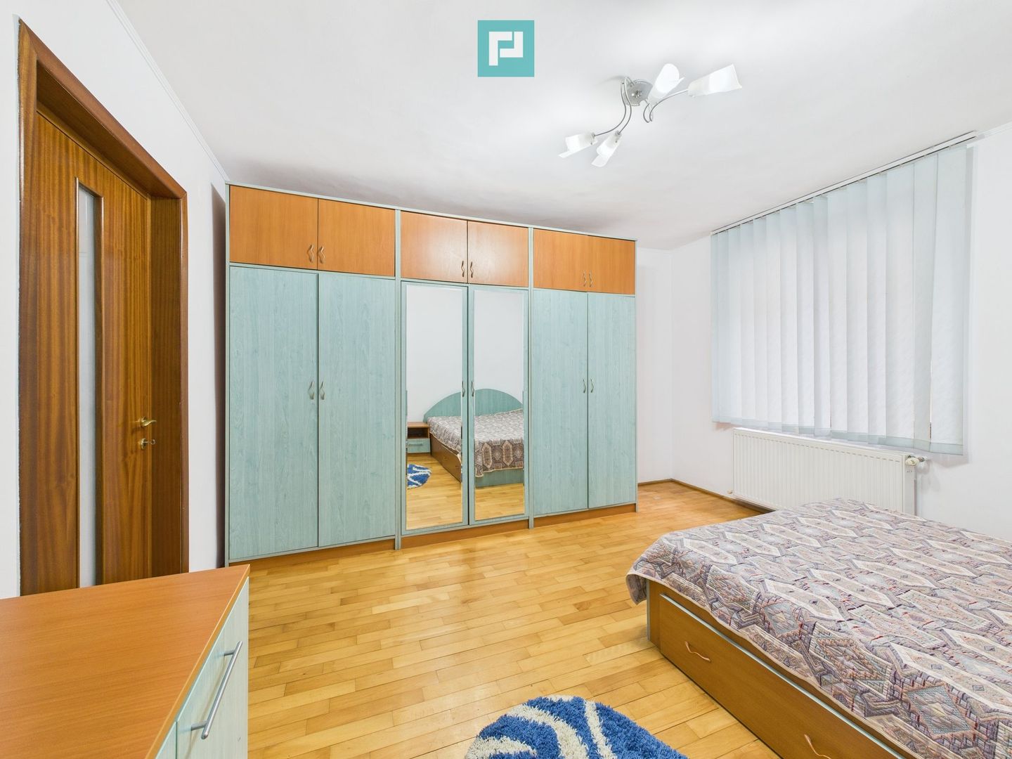 Casă spațioasă în Popești-Leordeni - Poză 4