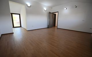 Casă / Vilă cu 4 camere de închiriat în zona Aradului - Poză 7