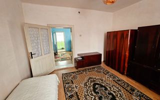 Casă traditională, 3 camere, 1766 mp teren, la asfalt, Vintu de Jos - Poză 9