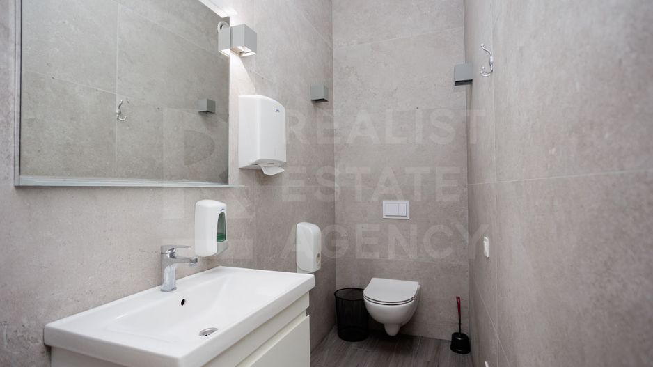 Se oferă oficiu sper chirie 270 mp, str. Petru Rareș, Centru - Poză 41
