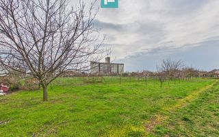 Casă spațioasă în Sântana - Poză 32