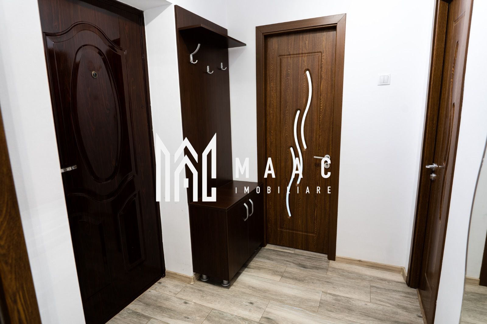 Apartament 3 camere | Etaj 1 | Zona Turnisor | 2 Balcoane - Poză 12