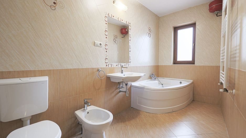 Apartament spațios cu 2 camere - terasă - str. Desseanu - COMISION 0% - Poză 4