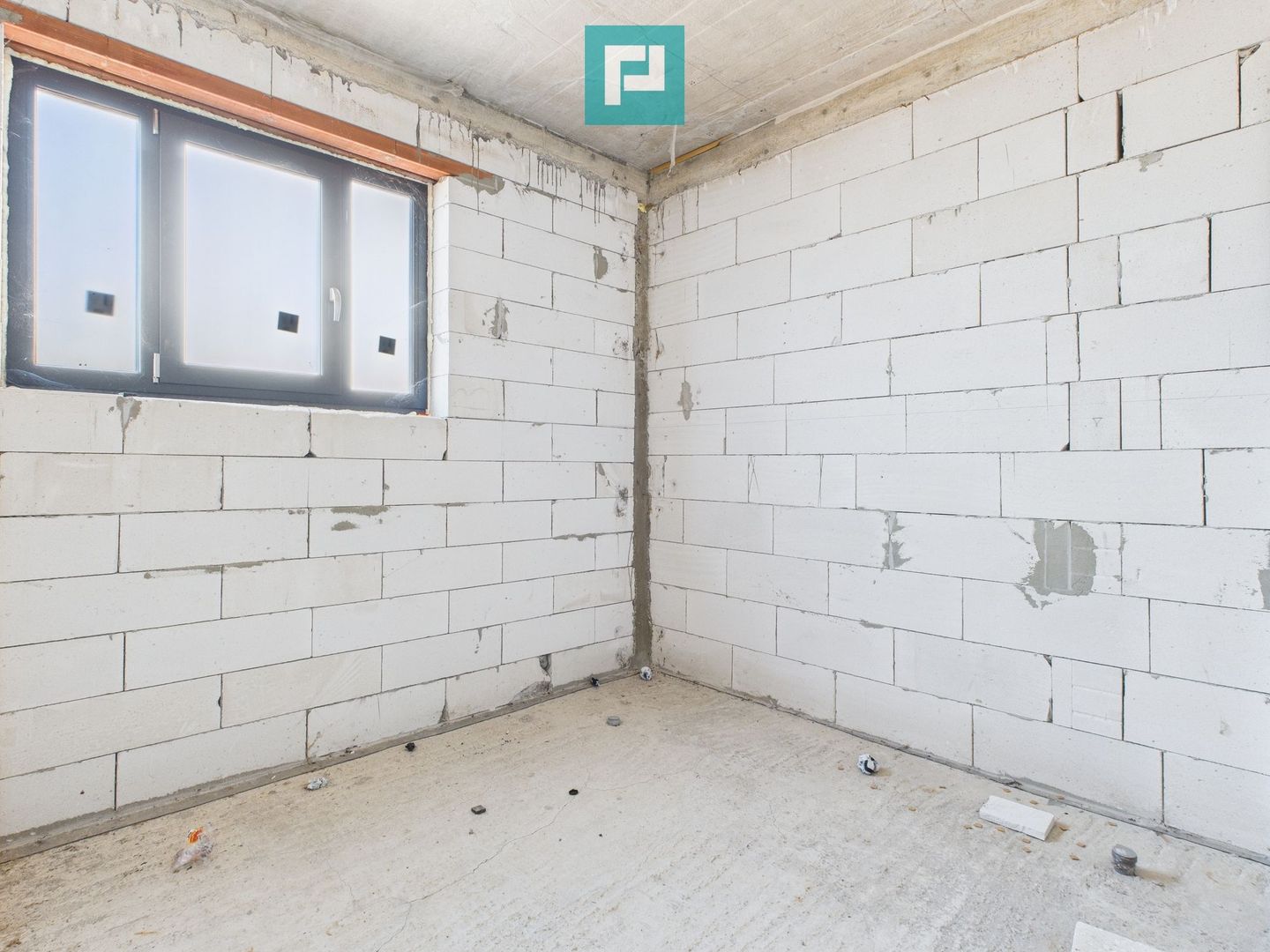 Casă nouă la roșu în Mândruloc - Poză 19