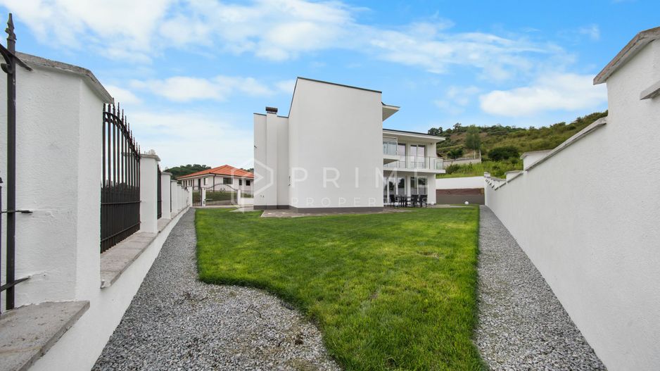 Vilă exclusivistă cu arhitectură și mobilier de designer I Livezeni - Poză 21