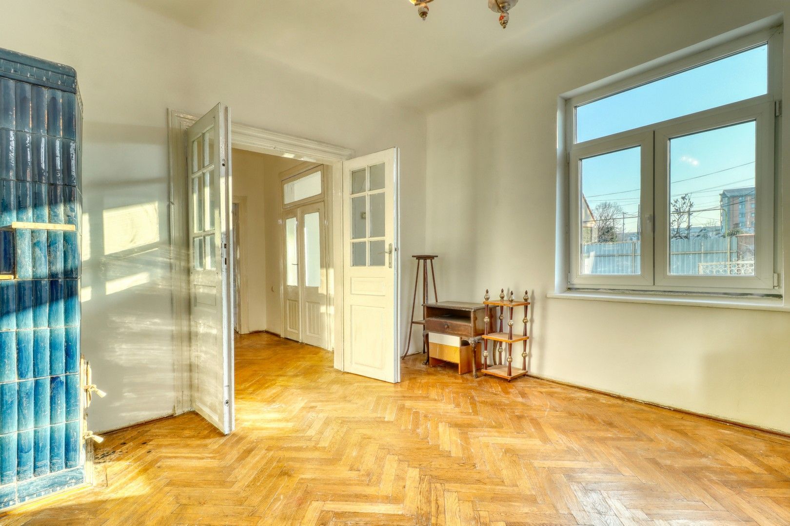 Centru- Casă boierească individuală- 5 camere si  451 mp teren - Poză 22