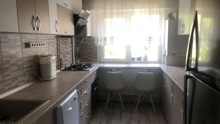 Ap de vanzare 3 camere Tomis 3 - Poză 3